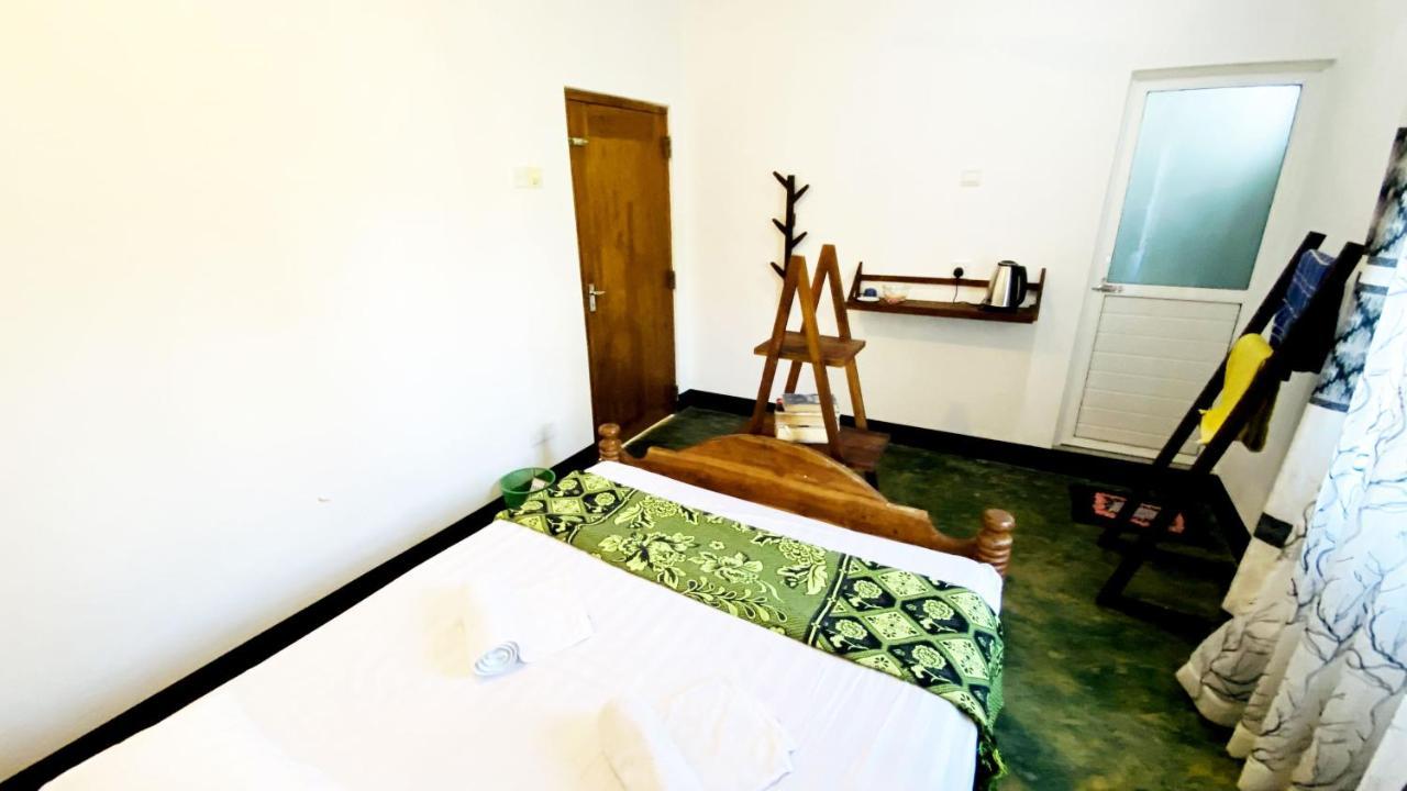 Madiha Surf House Lanka Hotel Matara Exterior photo